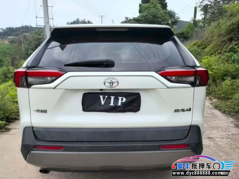 20年丰田RAV4轿车抵押车出售