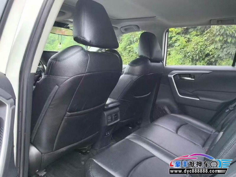20年丰田RAV4轿车抵押车出售
