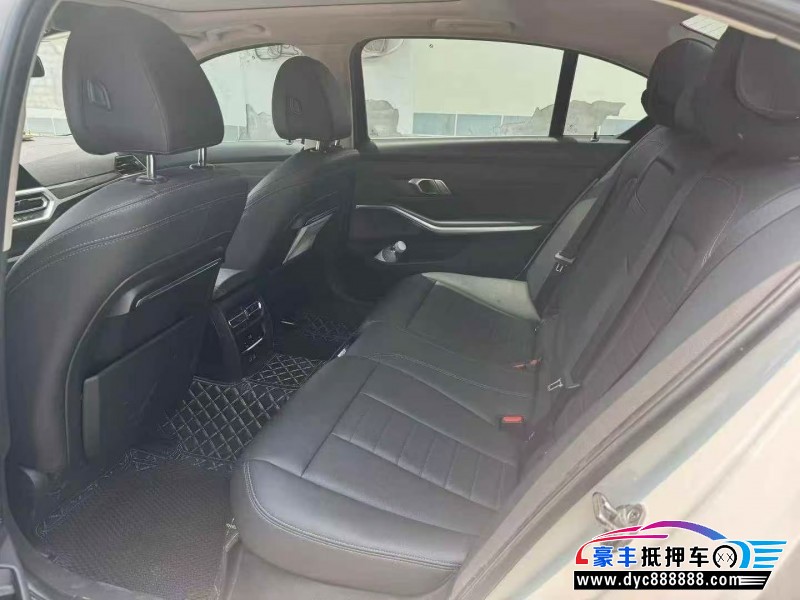 20年宝马3系轿车抵押车出售