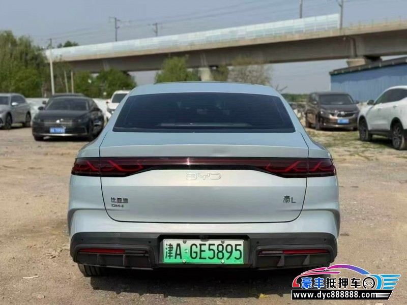 25年比亚迪秦轿车抵押车出售
