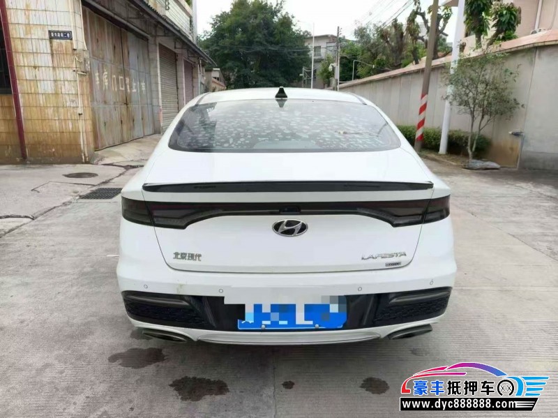 20年现代菲斯塔轿车抵押车出售
