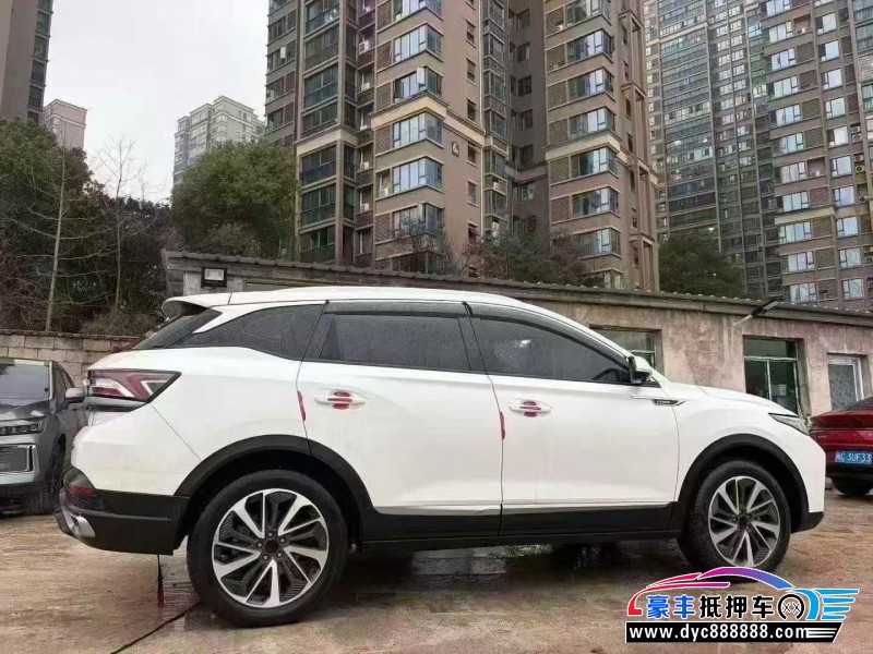 22年东风AX7轿车抵押车出售