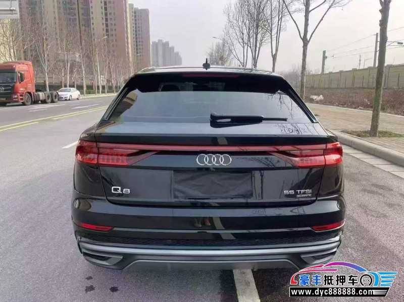 20年奥迪Q8轿车抵押车出售