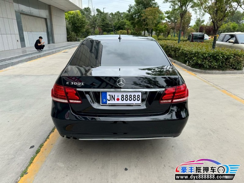 14年奔驰E轿车抵押车出售