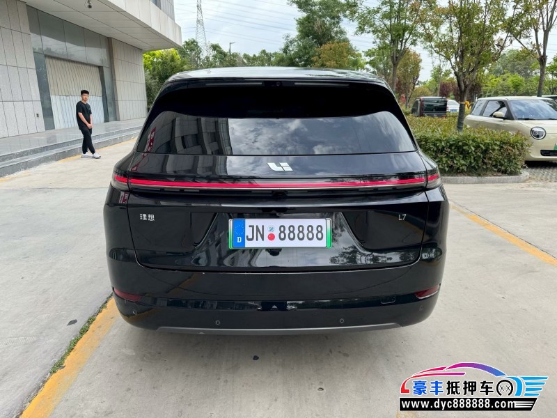 24年理想L7轿车抵押车出售
