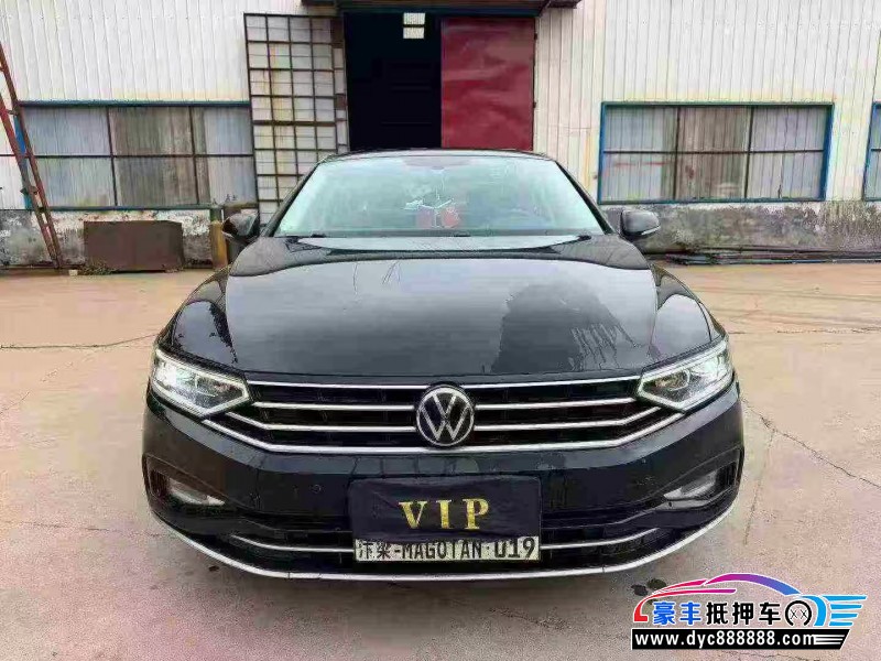 抵押车出售21年大众迈腾轿车