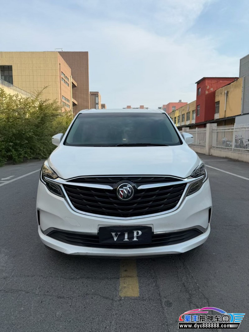 抵押车出售21年别克GL8轿车
