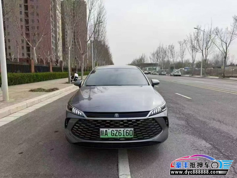 抵押车出售25年比亚迪秦轿车