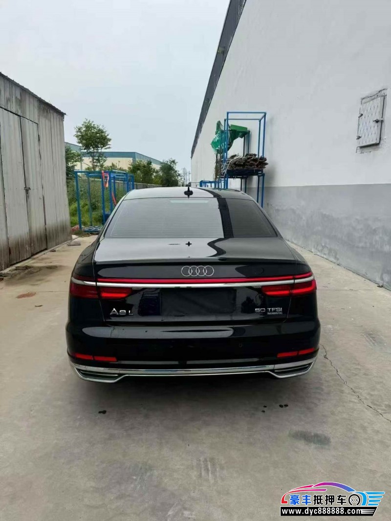 20年奥迪A8L轿车抵押车出售