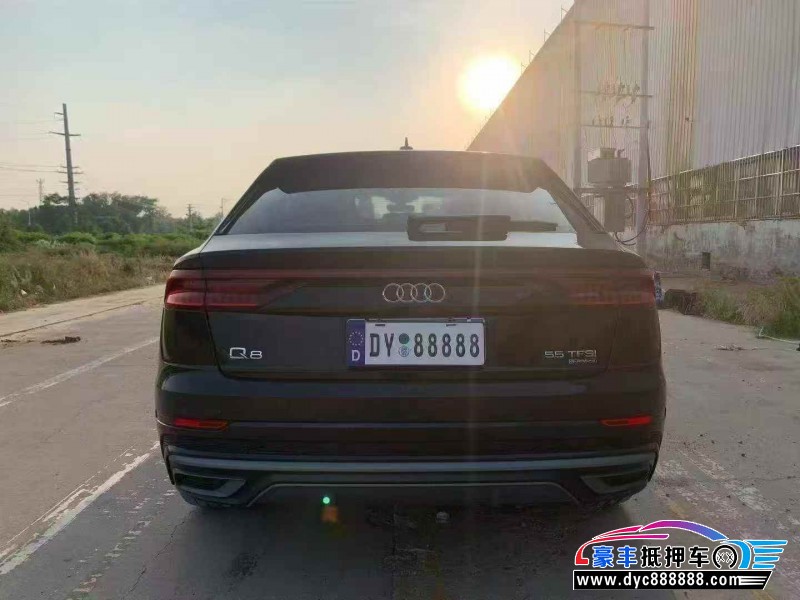 20年奥迪Q8轿车抵押车出售