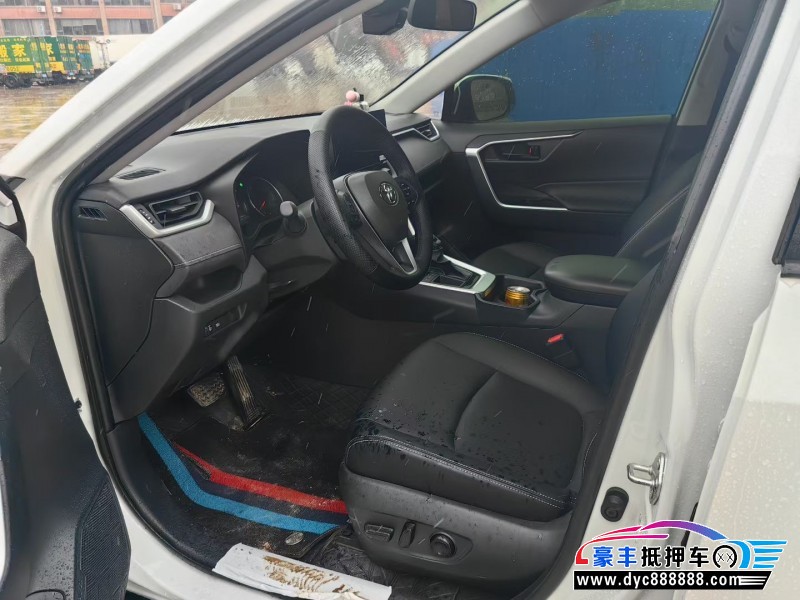 25年丰田RAV4轿车抵押车出售