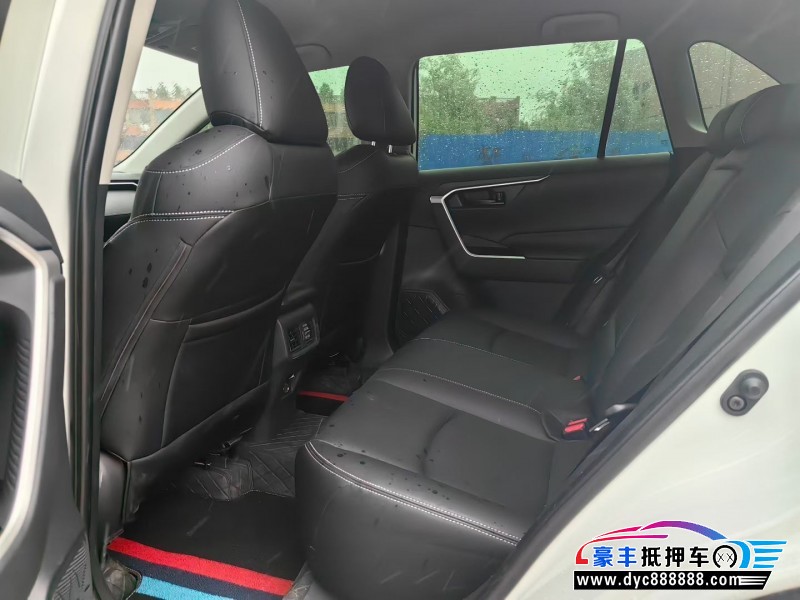 25年丰田RAV4轿车抵押车出售