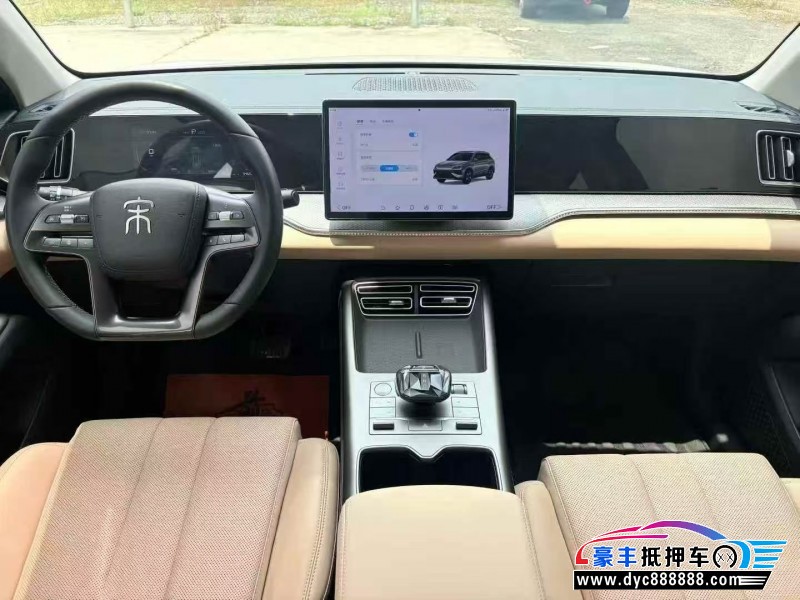 25年比亚迪宋轿车抵押车出售