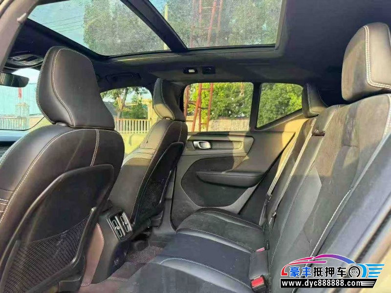 22年沃尔沃XC40轿车抵押车出售