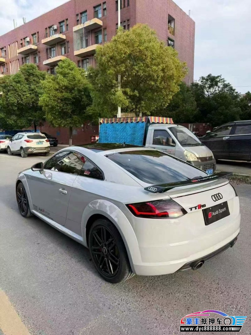 15年奥迪TT轿车抵押车出售