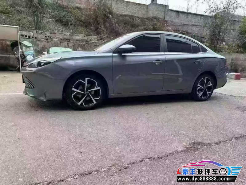 24年荣威i5轿车抵押车出售