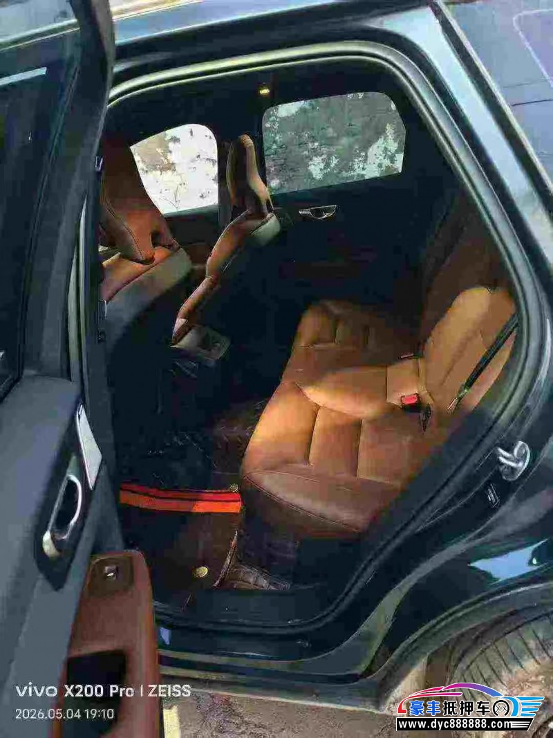 23年沃尔沃XC60轿车抵押车出售