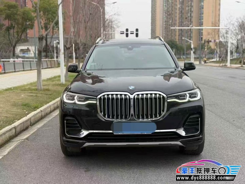 抵押车出售21年宝马X7轿车