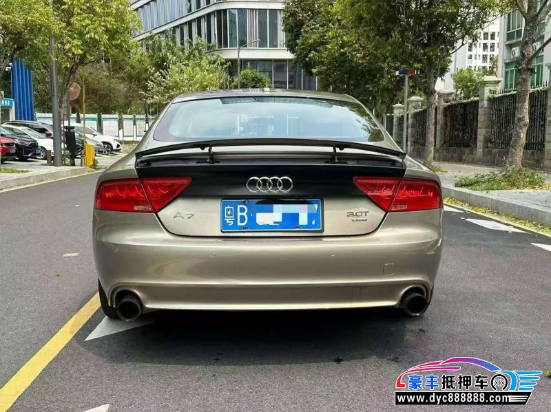 12年奥迪A7轿车抵押车出售