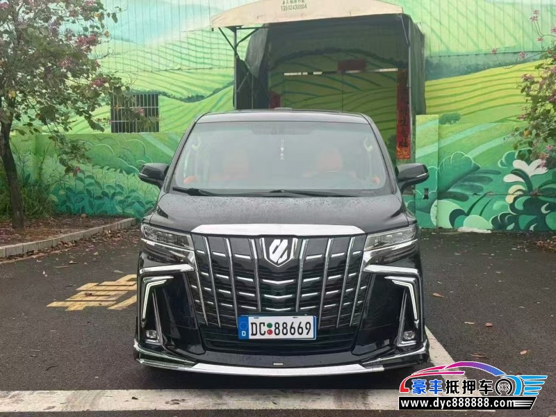 抵押车出售11年丰田埃尔法轿车
