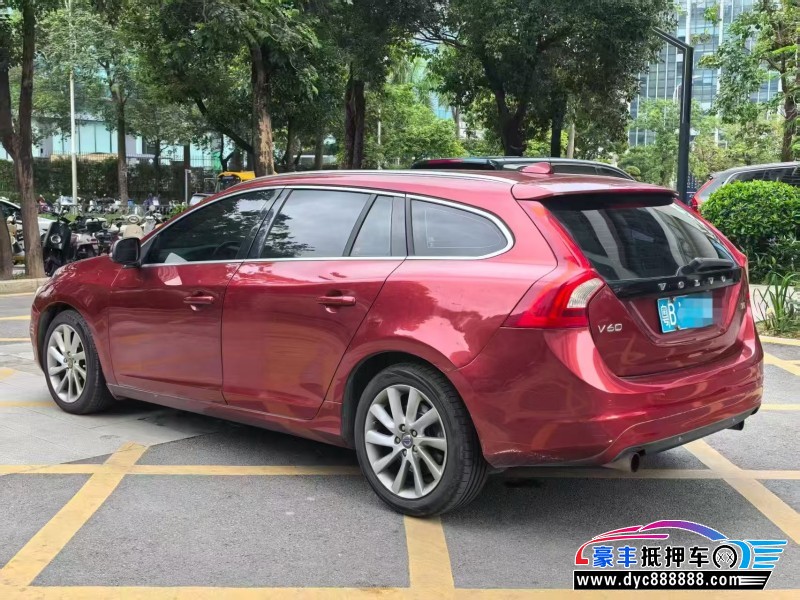 14年沃尔沃V60轿车抵押车出售