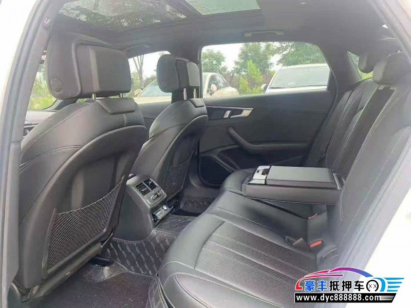24年奥迪A4L轿车抵押车出售