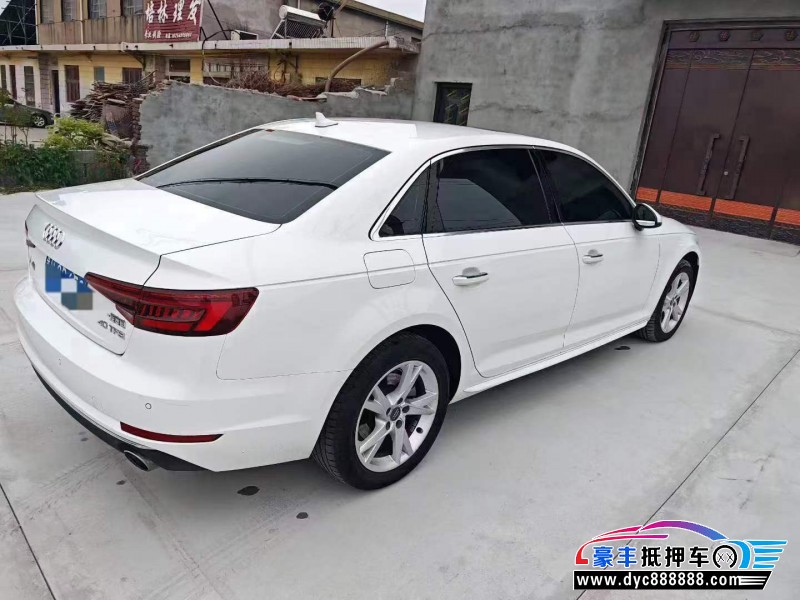 18年奥迪A4L轿车抵押车出售