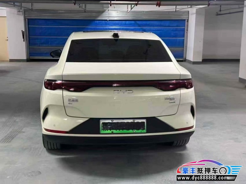 25年比亚迪秦轿车抵押车出售