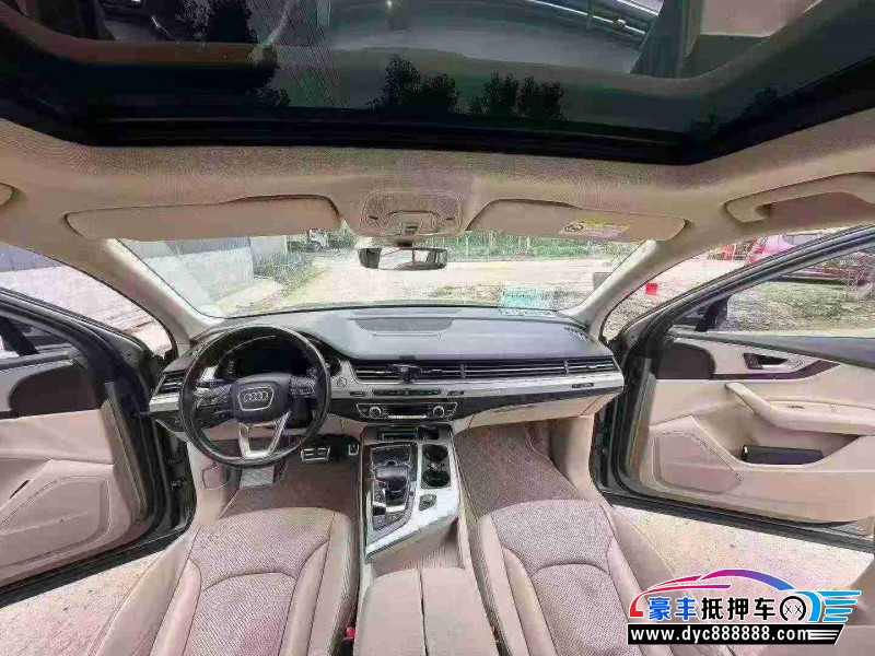 17年奥迪Q7轿车抵押车出售