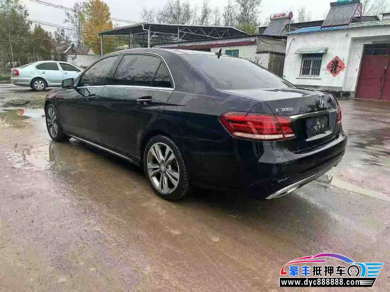 16年奔驰E轿车抵押车出售