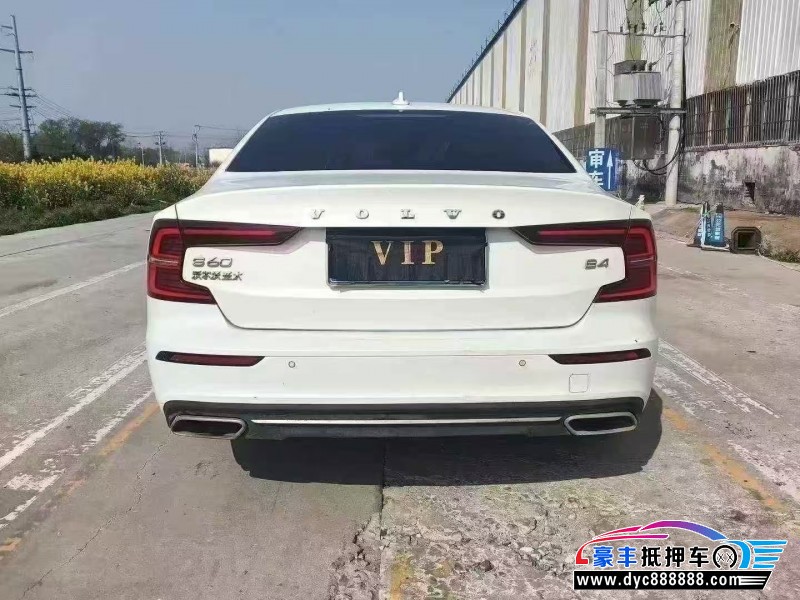 22年沃尔沃S60轿车抵押车出售