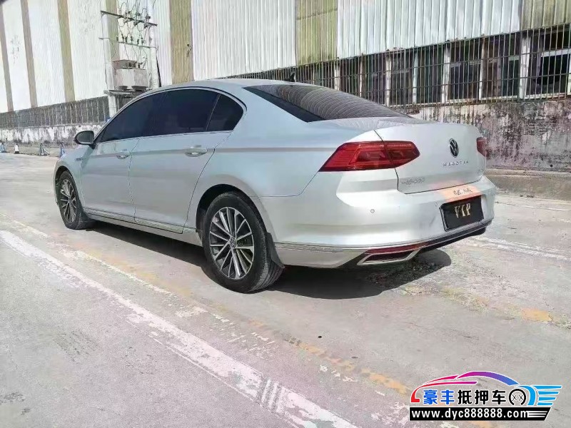 21年大众迈腾轿车抵押车出售