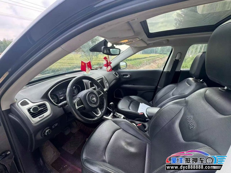 18年Jeep指南者轿车抵押车出售