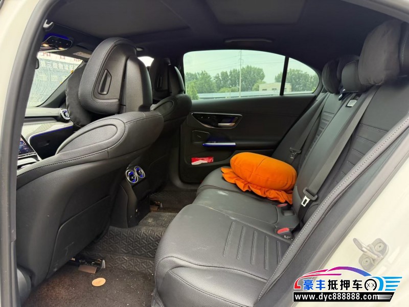 25年奔驰C轿车抵押车出售