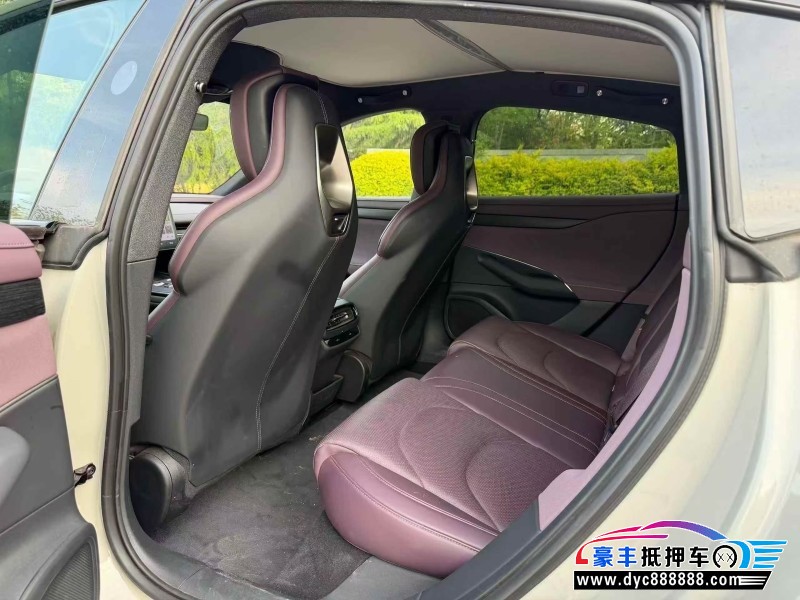 25年小米SU7轿车抵押车出售