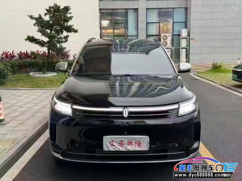 抵押车出售24年华为问界轿车