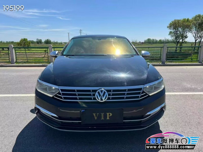 抵押车出售18年大众迈腾轿车