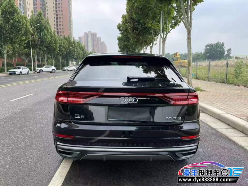 20年奥迪Q8轿车抵押车出售