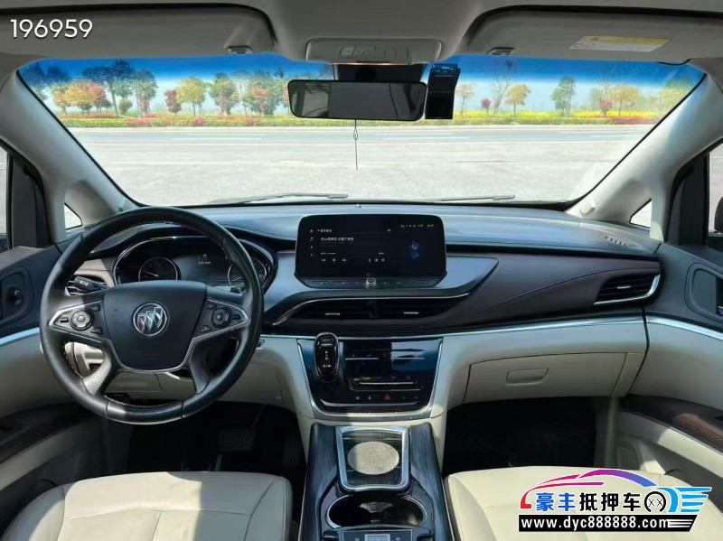 21年别克GL8轿车抵押车出售