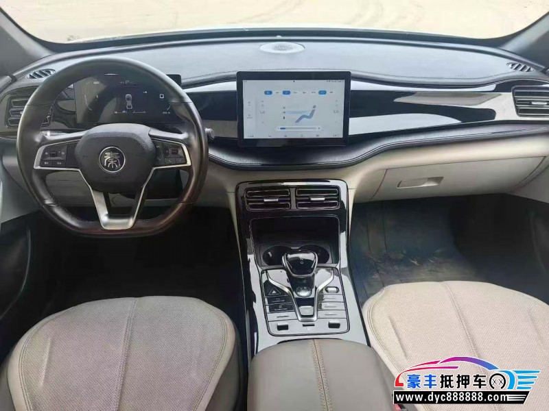 25年比亚迪秦轿车抵押车出售