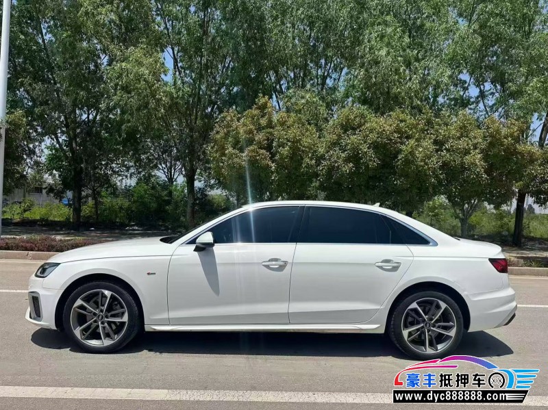 22年奥迪A4L轿车抵押车出售