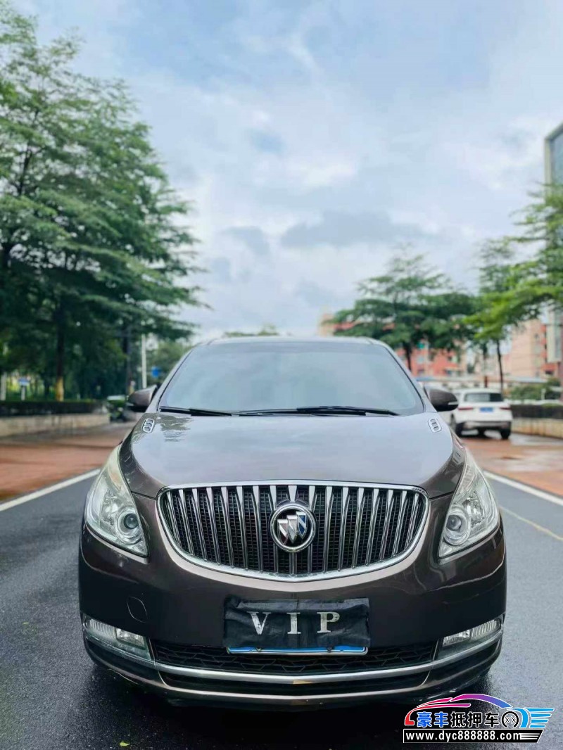 抵押车出售14年别克GL8轿车
