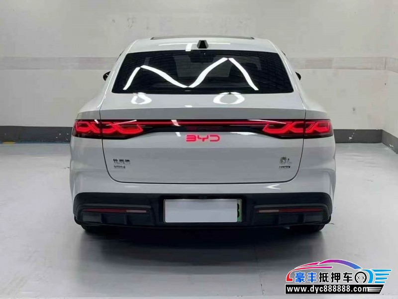 25年比亚迪秦轿车抵押车出售