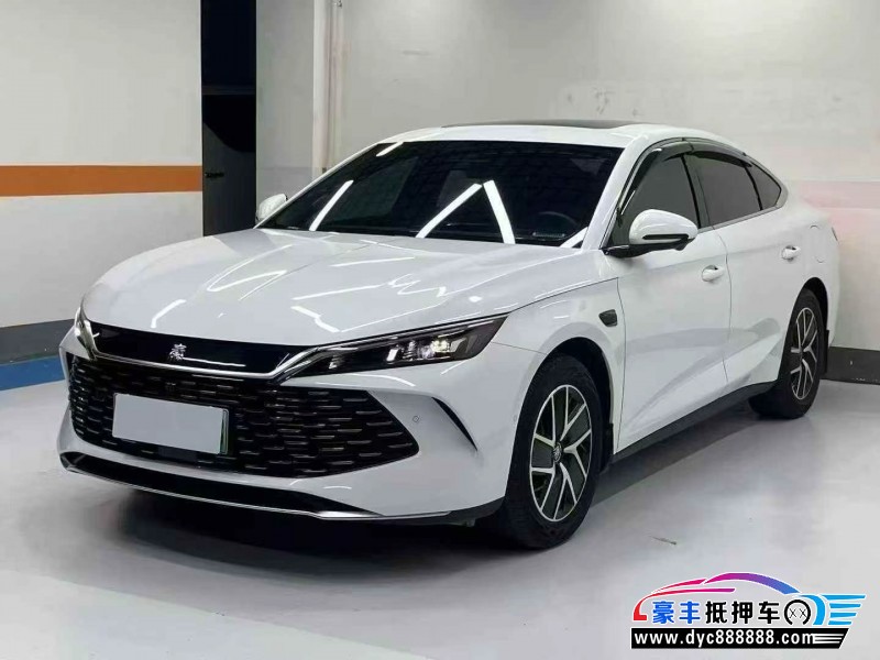 25年比亚迪秦轿车抵押车出售