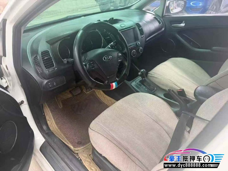 13年起亚K3轿车抵押车出售