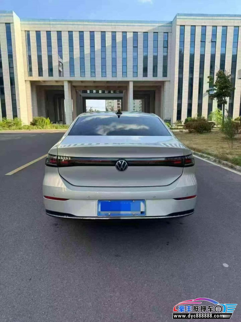 25年大众速腾轿车抵押车出售