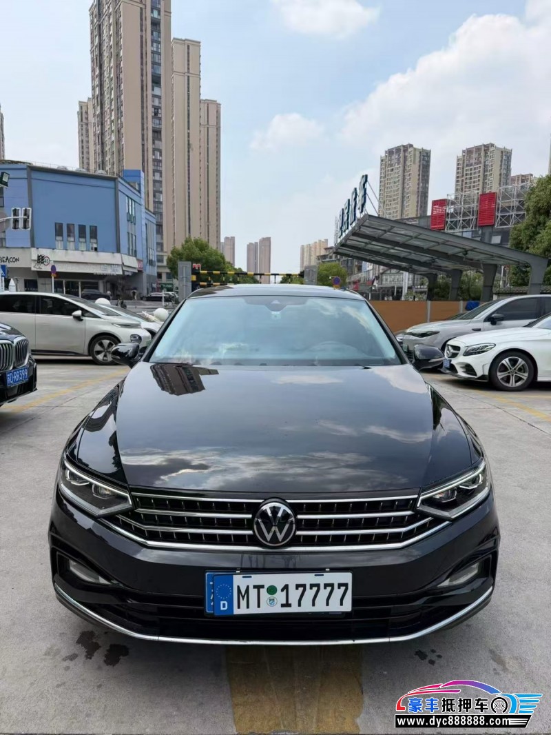 25年大众迈腾轿车抵押车出售