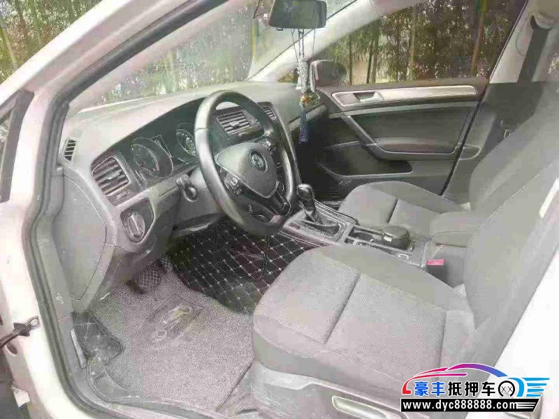 19年大众高尔夫轿车抵押车出售