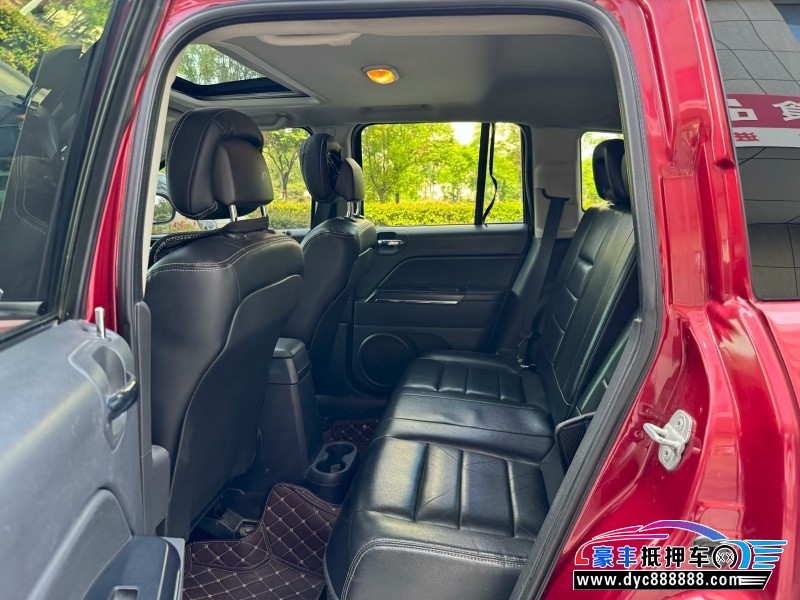13年Jeep指南者轿车抵押车出售