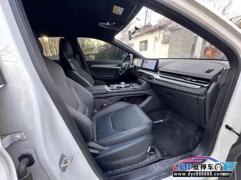 25年江淮QX轿车抵押车出售